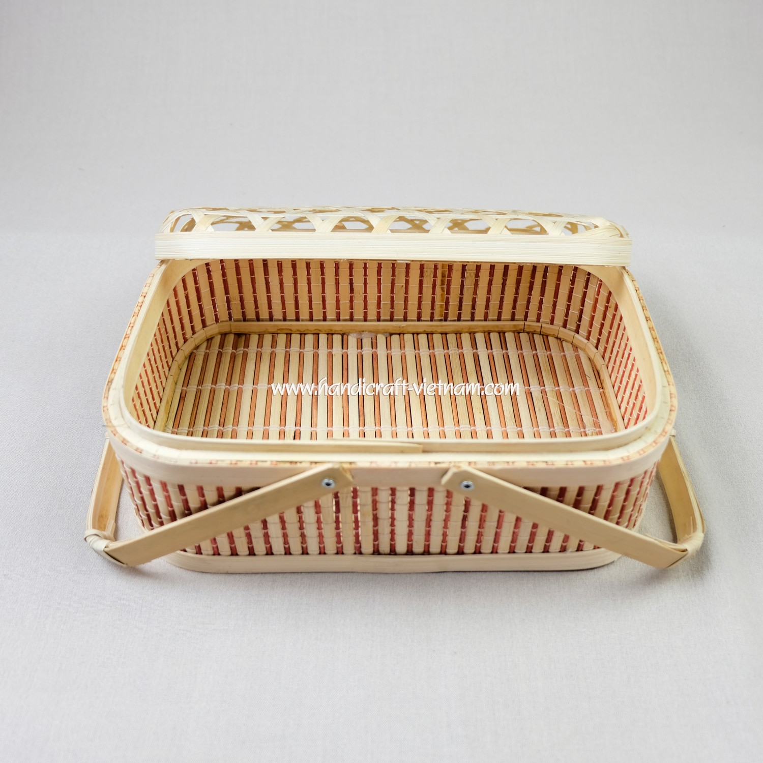 Giỏ tre nắp mắt cáo (Có quai)