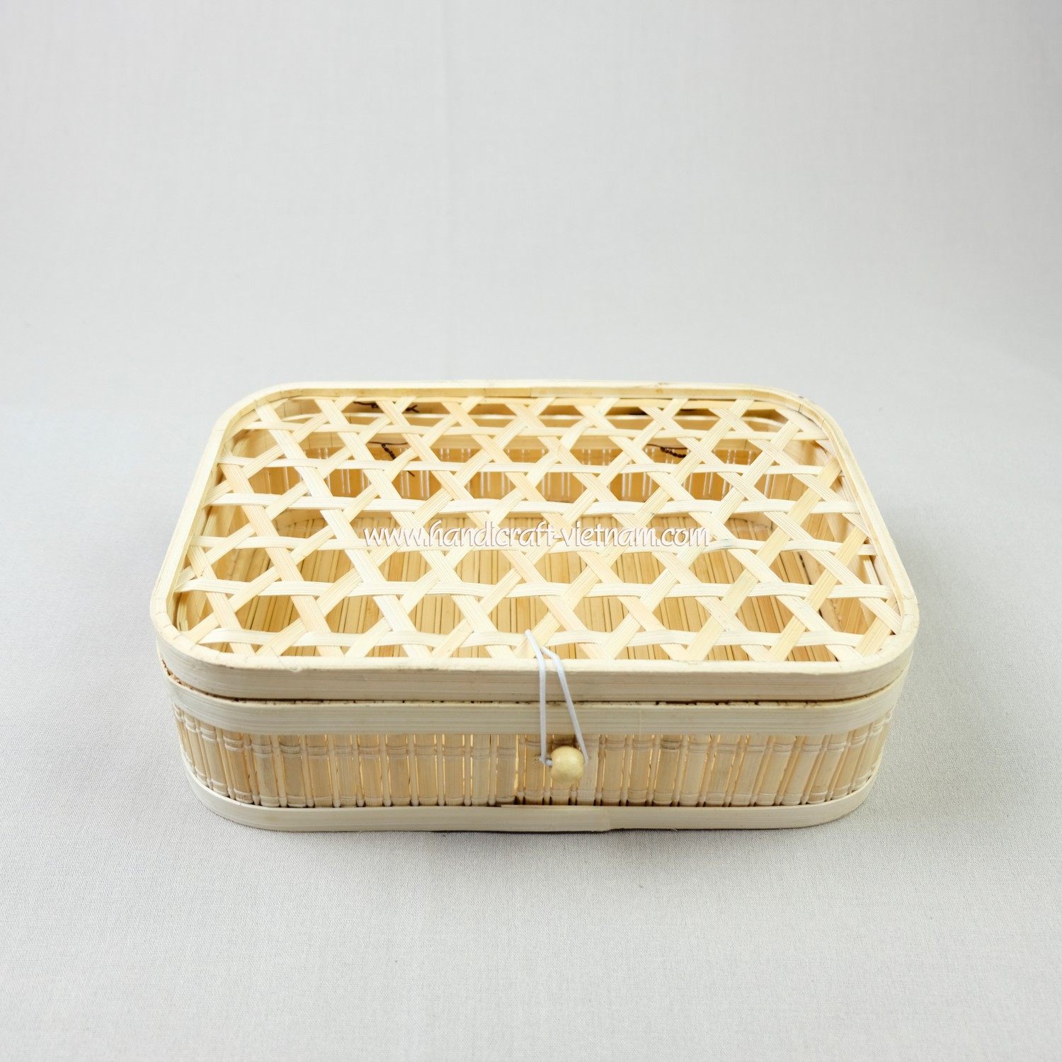 Hộp tre nắp mắt cáo