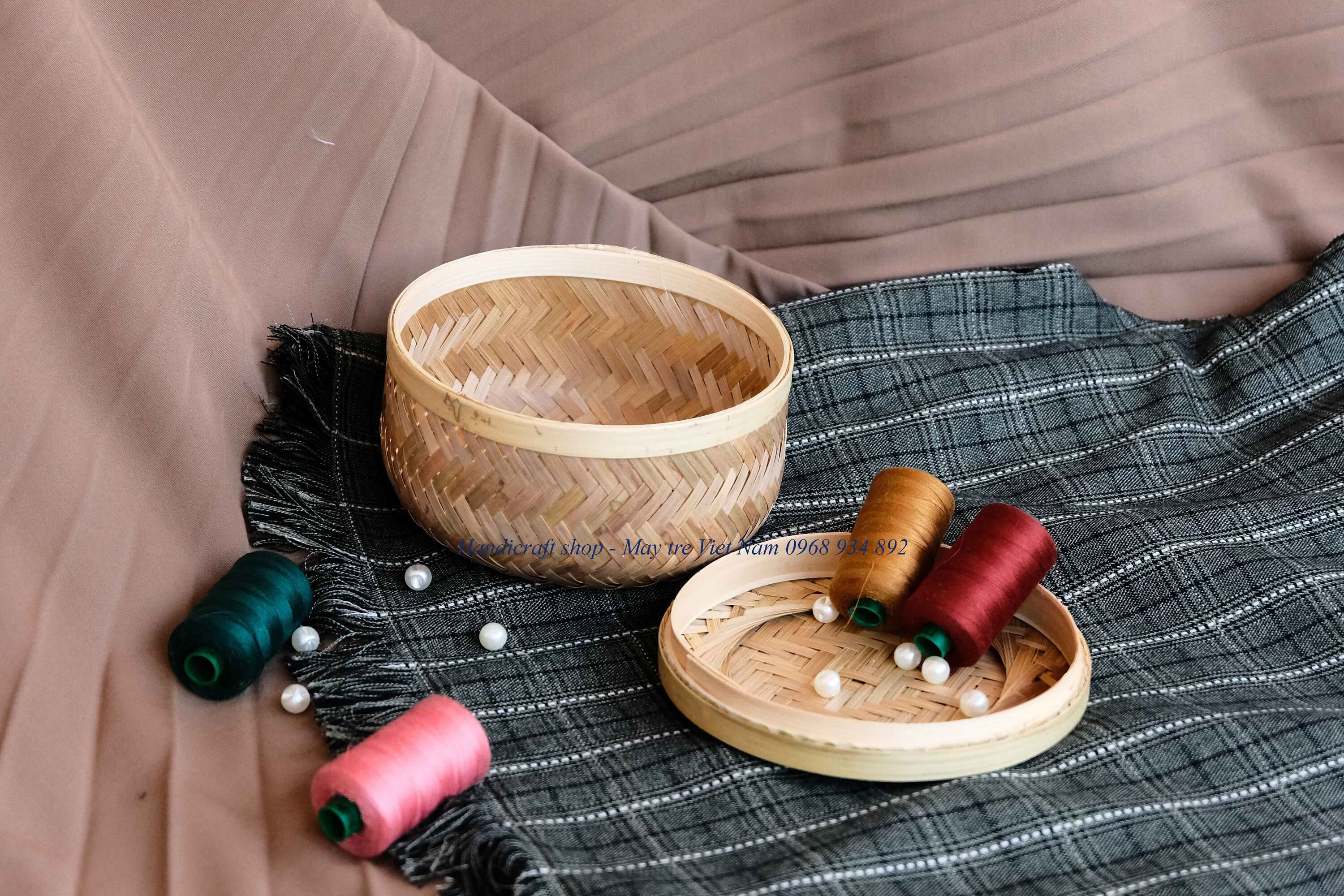 Hộp tre tròn nan cật (Có nắp)