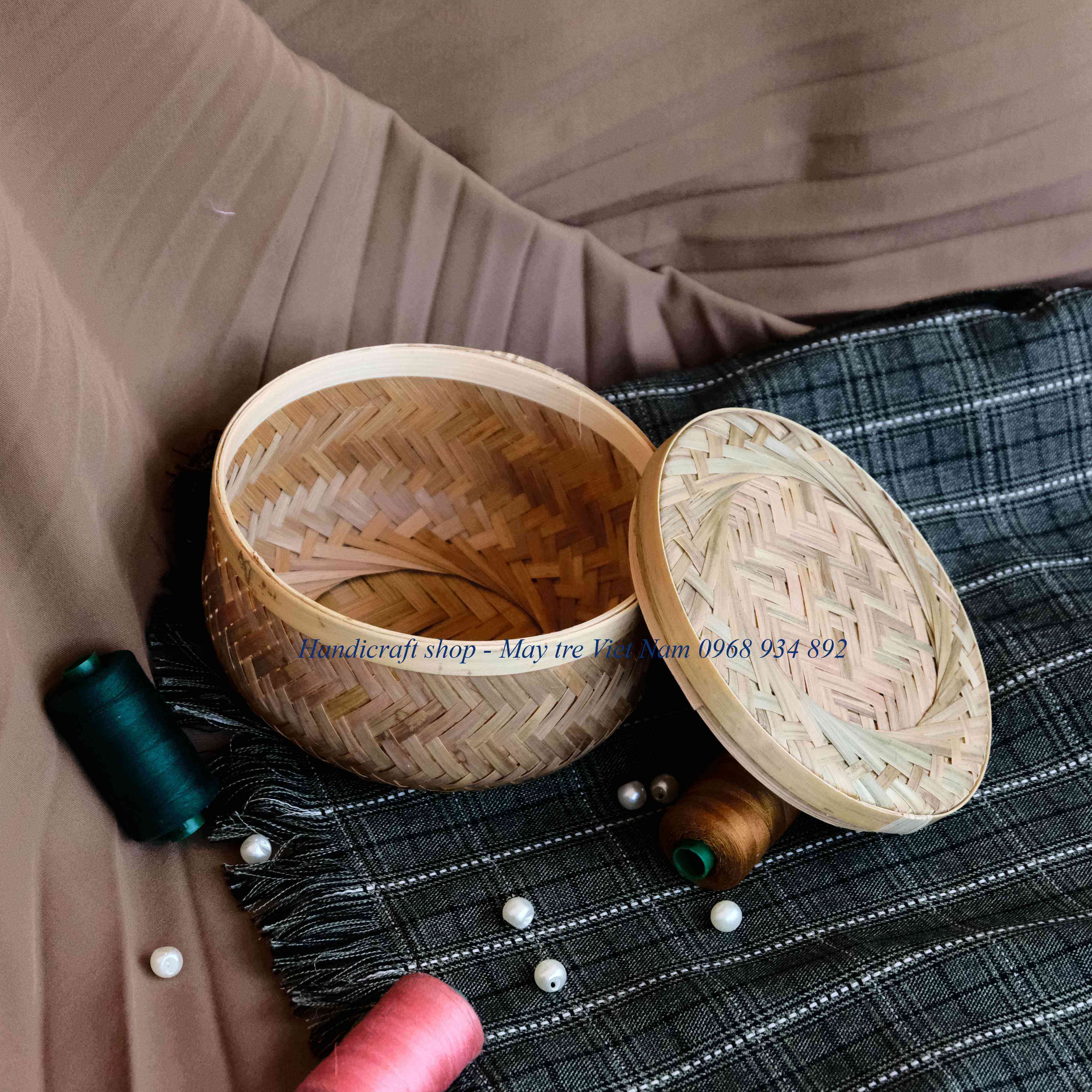 Hộp tre tròn nan cật (Có nắp)