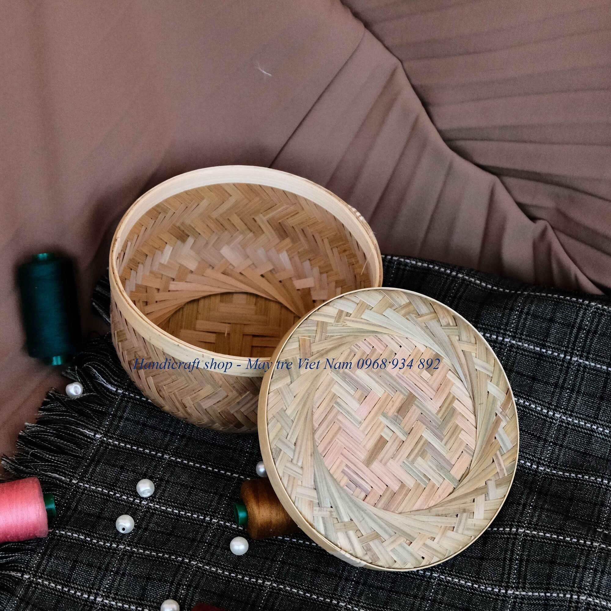 Hộp tre tròn nan cật (Có nắp)