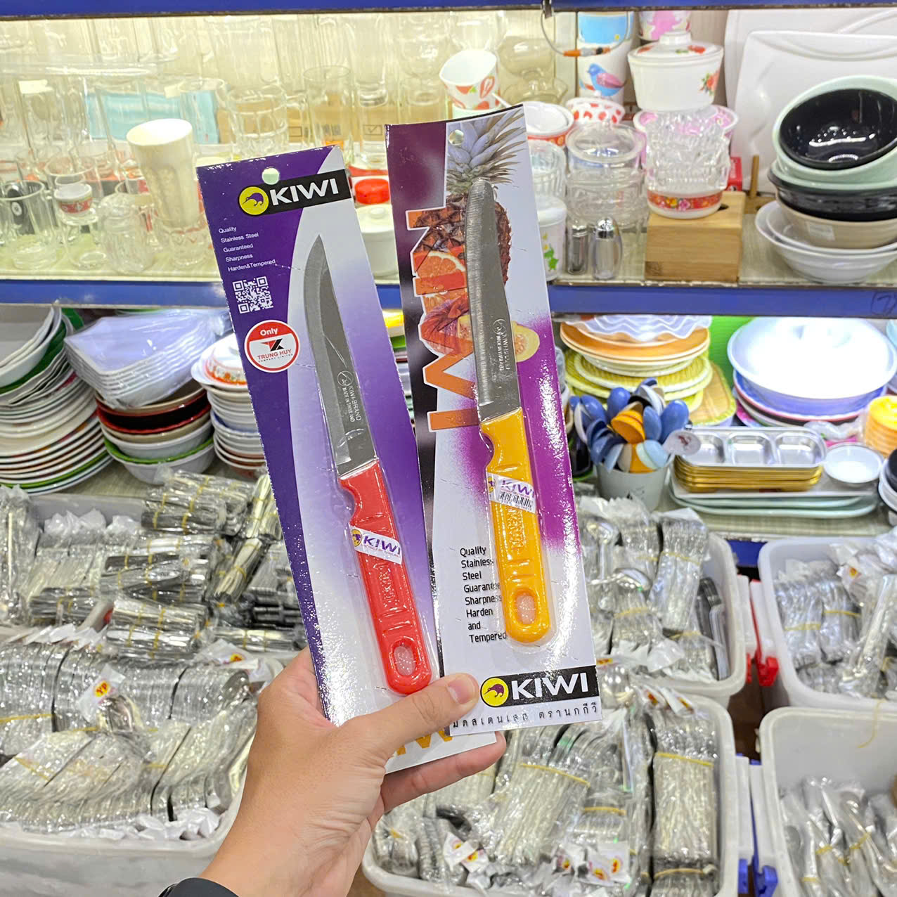 Vỉ Dao Kiwi 511 - 512 Cán Nhựa Cao Cấp - Hàng Nhập Khẩu Thái Lan