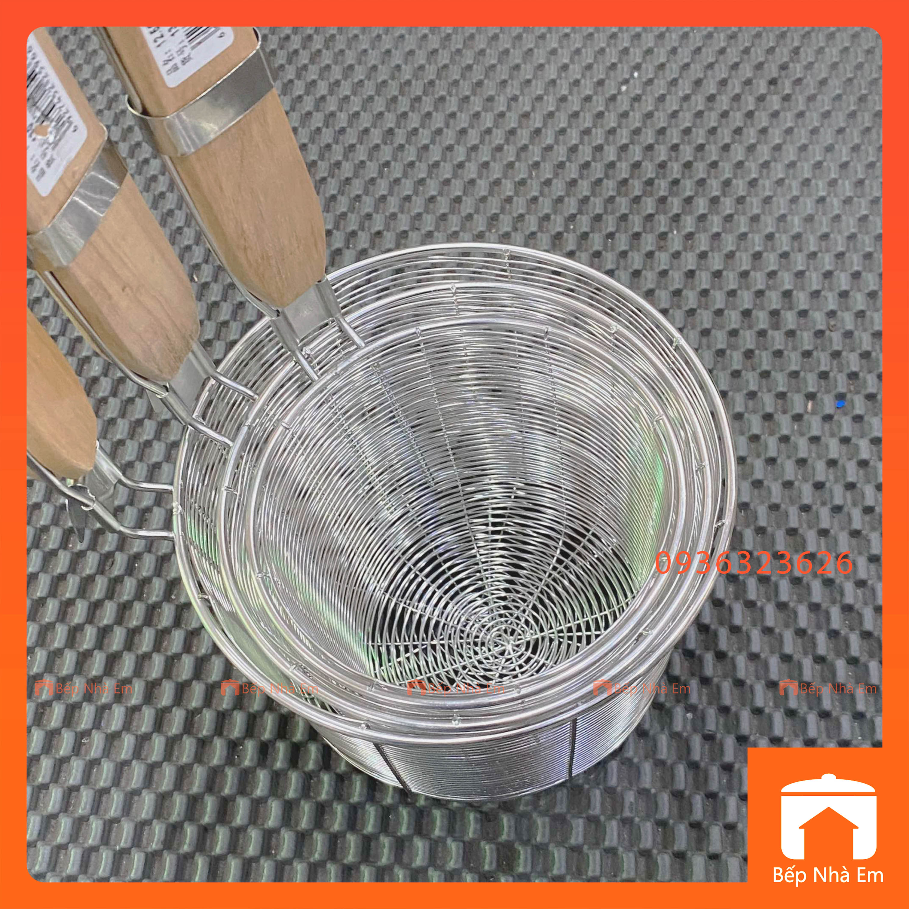 Vợt Hủ Tiếu Inox Dày Cán Gỗ Nhiều Size - Hàng Nhập Khẩu Trực Tiếp