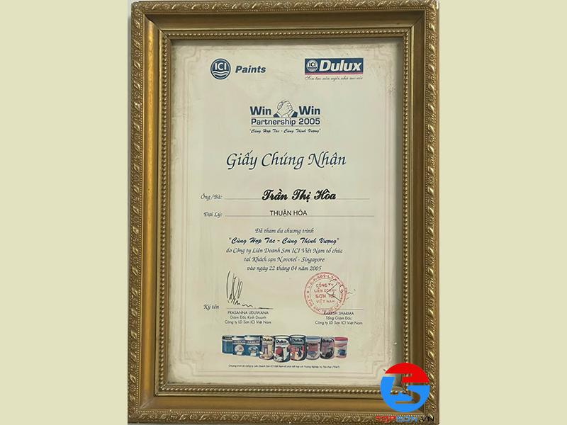Dulux EasyClean Plus Lau Chùi Hiệu Quả Bề Mặt Bóng - A991B