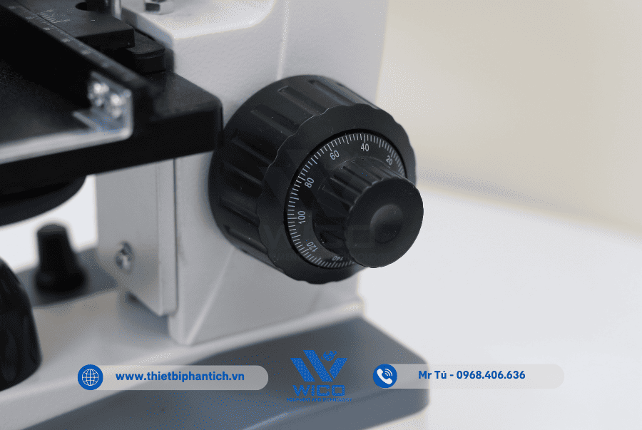 Núm chỉnh của Kính hiển vi Trung Quốc XSP-107B