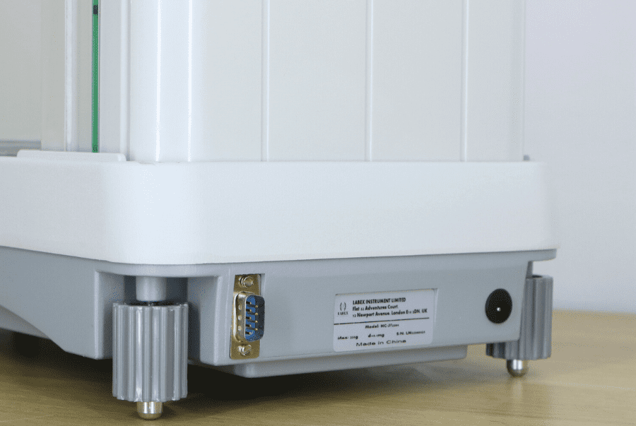 Cổng RS 232 chuyền dữ liệu ra máy in, máy tính