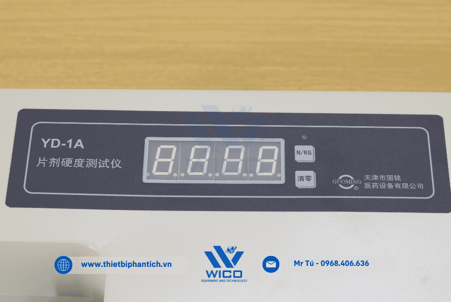 Máy được trang bị bộ vi xử lý bằng màn hình LED