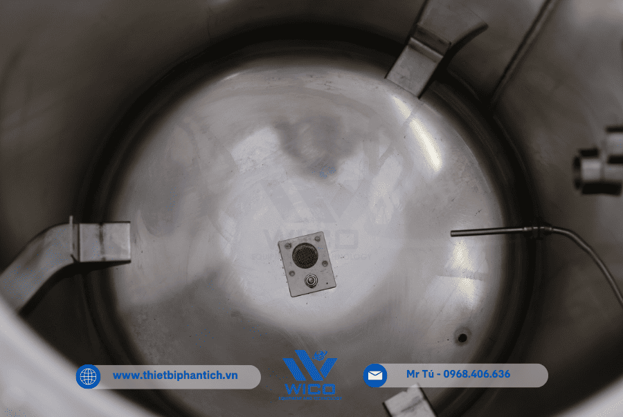 Buồng trong Nồi hấp tiệt trùng LS-50HV