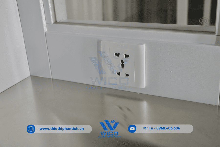 Ổ cắm trong buồng Tủ cấy vi sinh SW-CJ-1D