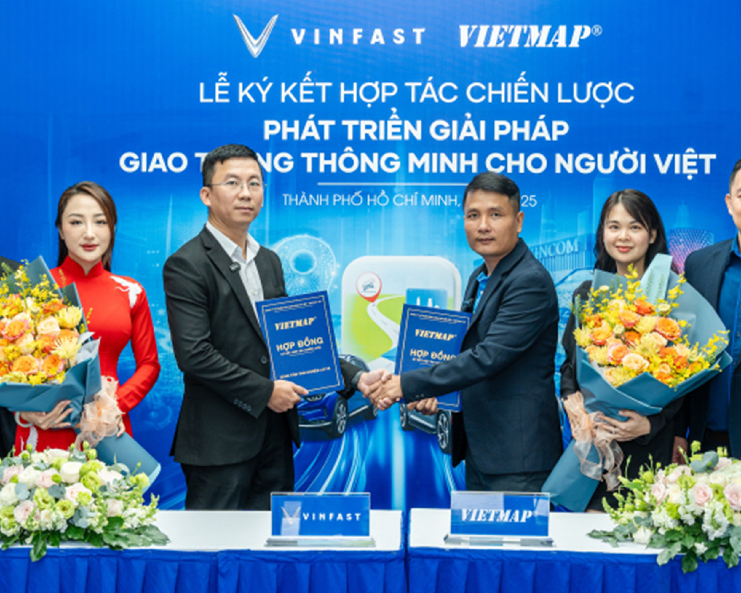 VIETMAP VÀ VINFAST KÝ KẾT HỢP TÁC CHIẾN LƯỢC, PHÁT TRIỂN GIẢI PHÁP GIAO THÔNG THÔNG MINH CHO NGƯỜI VIỆT