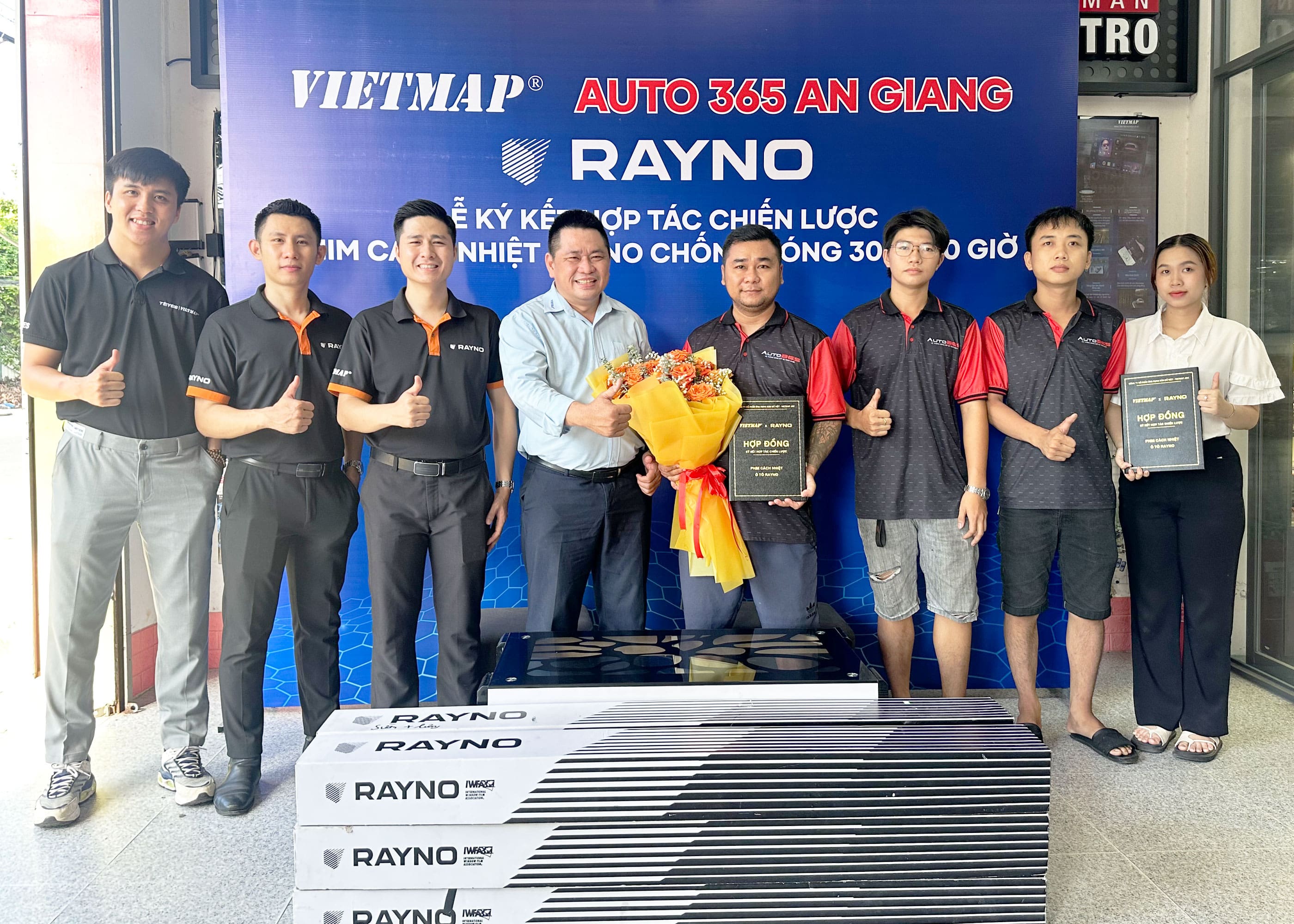 VIETMAP x Auto 365 An Giang Ký Kết Hợp Tác Phân Phối Chính Hãng Phim Cách Nhiệt RAYNO