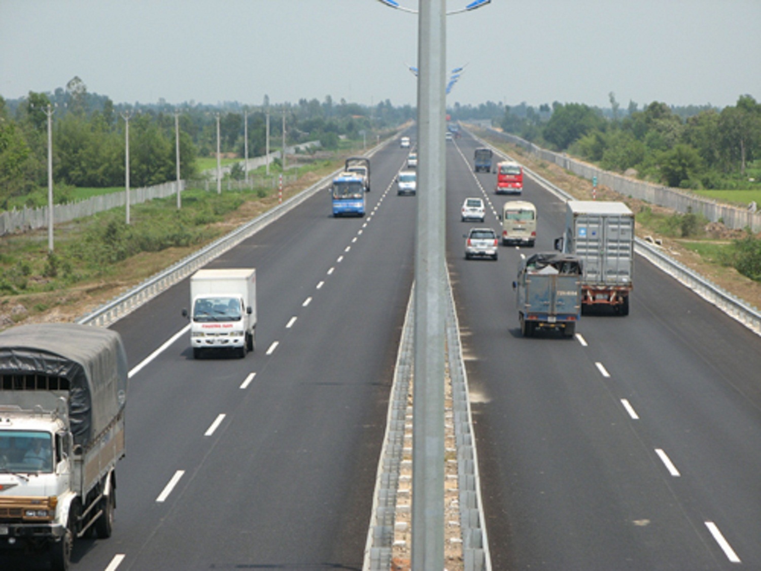 MOVEO CHIA SẺ KINH NGHIỆM LÁI XE ĐƯỜNG DÀI ĐỂ MỖI HÀNH TRÌNH AN TOÀN VẠN DẶM 8 lai xe duong dai