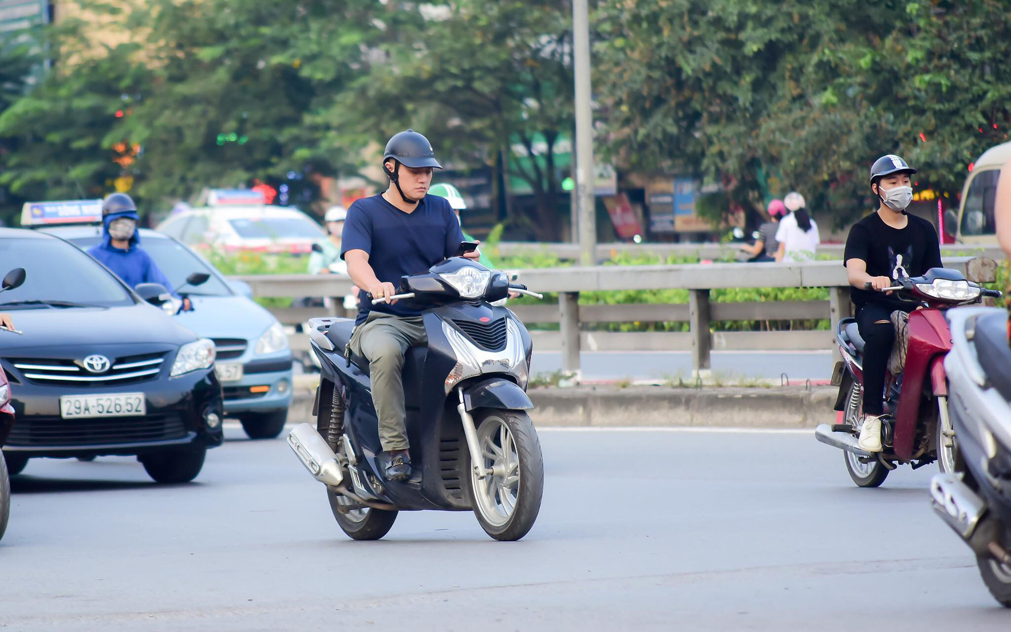 loi su dung dien thoai khi tham gia giao thong