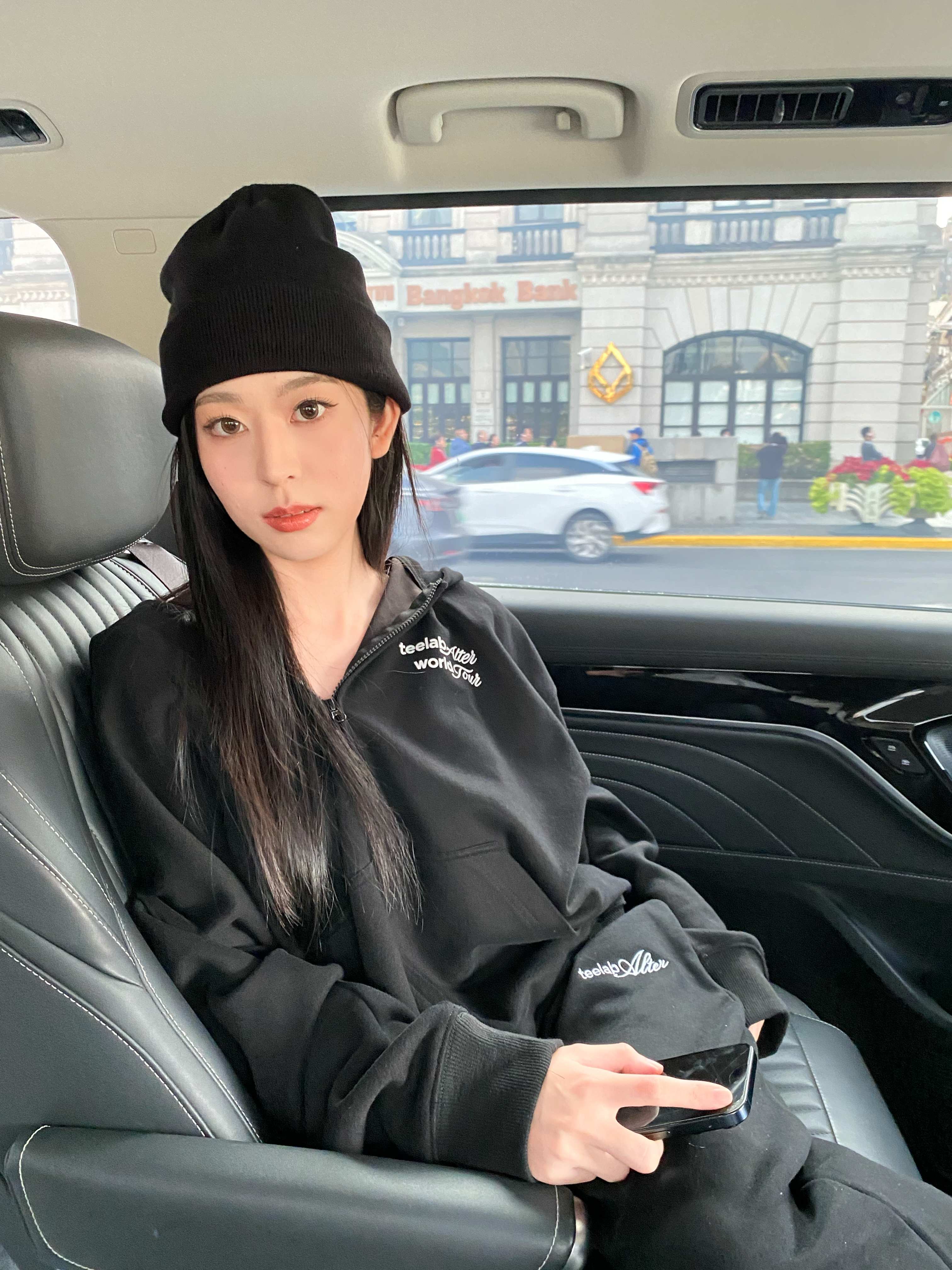 Set Bộ Nỉ Áo Khoác Hoodie Zip Semi-Boxy Teelab Alter World Tour CB125