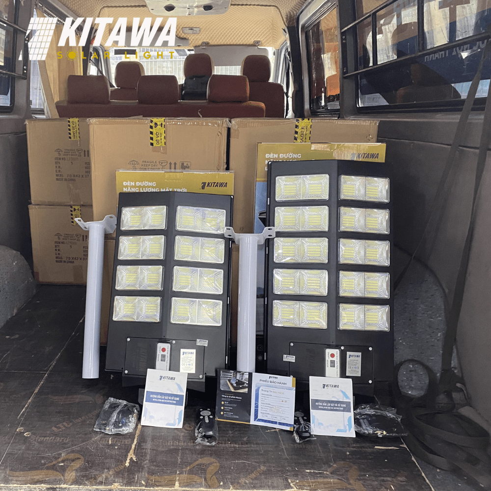 Kitawa giao 100 đèn liền thể năng lượng mặt trời 2 cánh thắp sáng trang trại ở Đồng Tháp