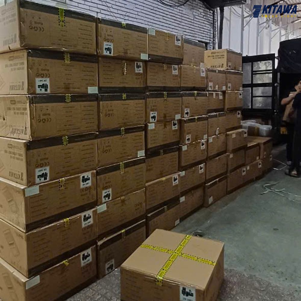 Giao 300 đèn năng lượng mặt trời cho khu công nghiệp tại Bình Phước
