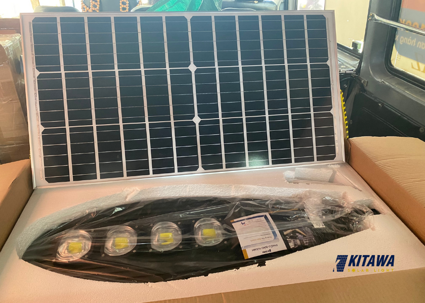 Đèn chiếc lá năng lượng mặt trời 200w