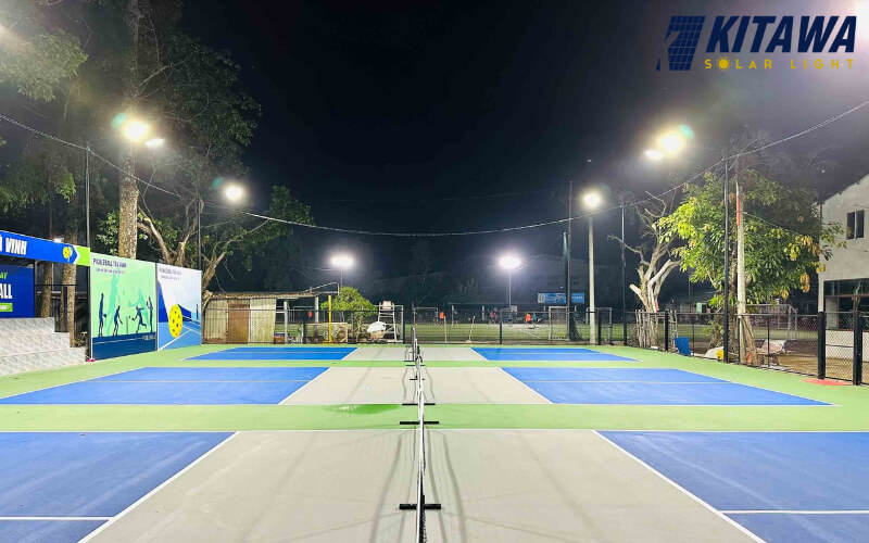 Chọn đèn sân Pickleball có cường độ ánh sáng phù hợp 
