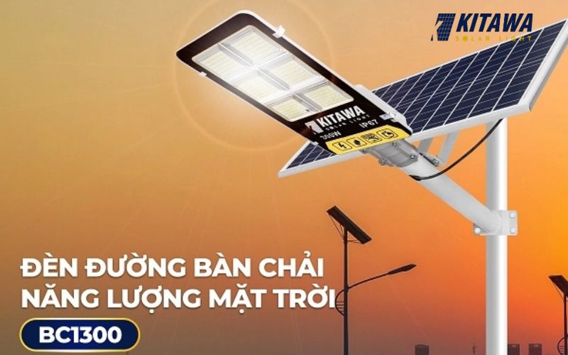 Đèn BC1300 cấu tạo chắc chắn, ánh sáng góc rộng