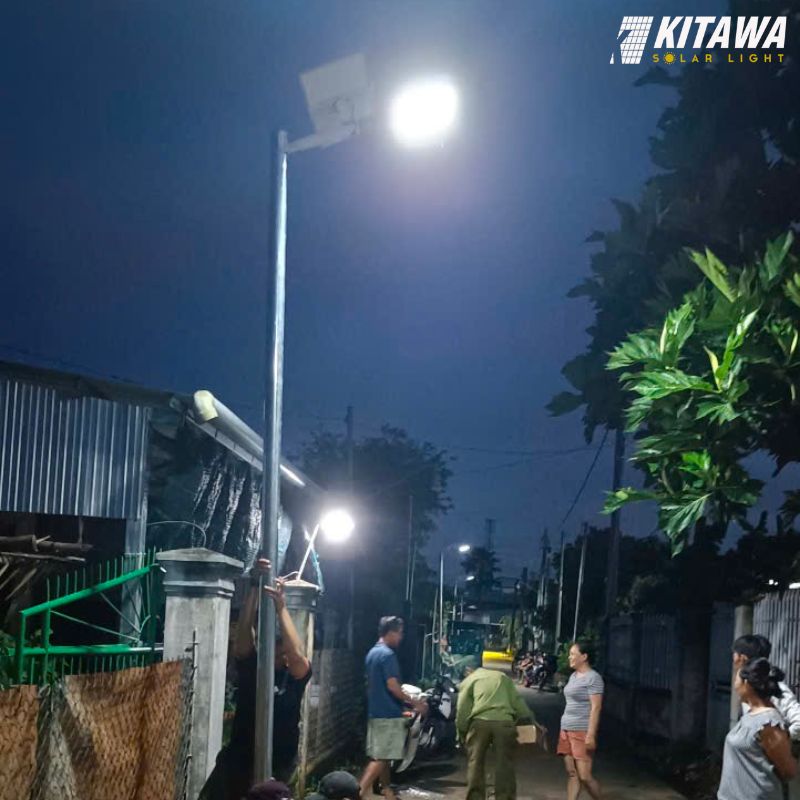 lắp đặt đèn năng lượng mặt trời cho ngõ xóm