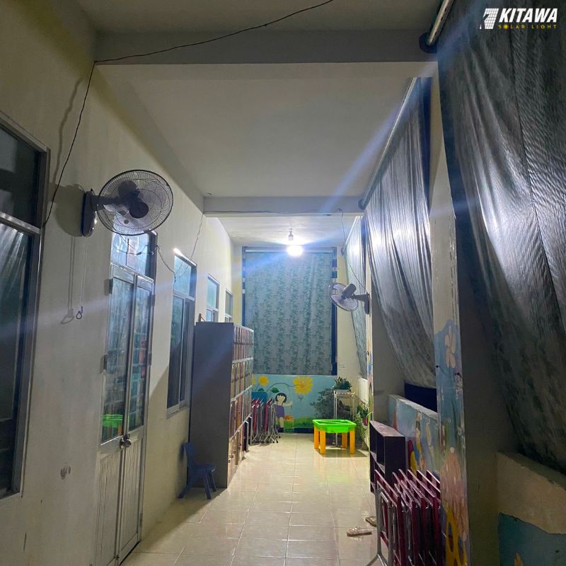 đèn năng lượng mặt trời cho trường mầm non