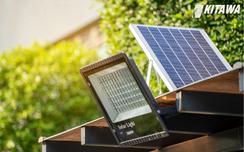 Vì sao đèn năng lượng mặt trời nhanh hết pin sau vài giờ?