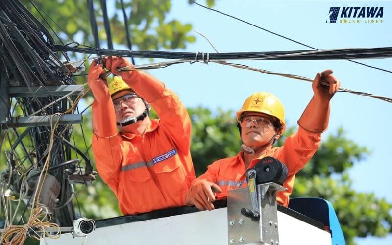 Giá bán điện áp mái qua trung gian EVN mới nhất năm 2024