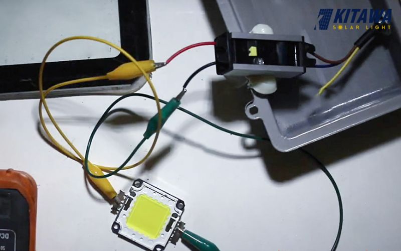 kiểm tra và sửa đèn pha led bị sáng chập chờn