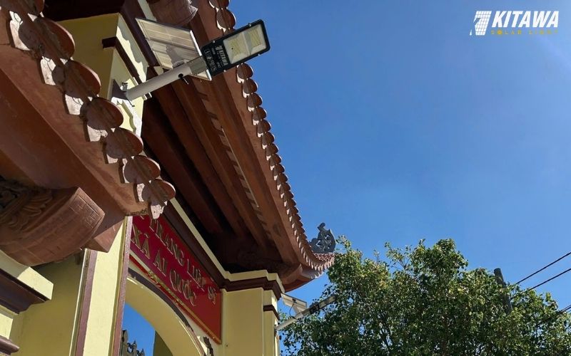 KITAWA hoàn thành lắp đặt đèn năng lượng cho nghĩa trang liệt sĩ