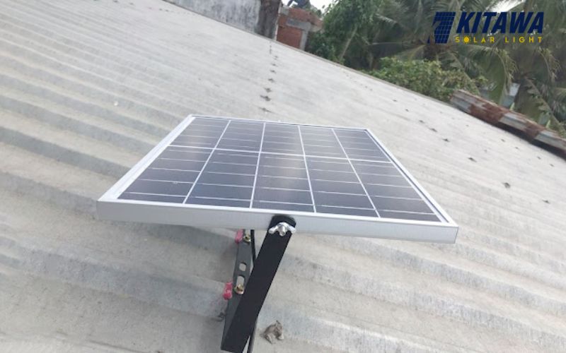 Lắp đặt tấm pin năng lượng mặt trời