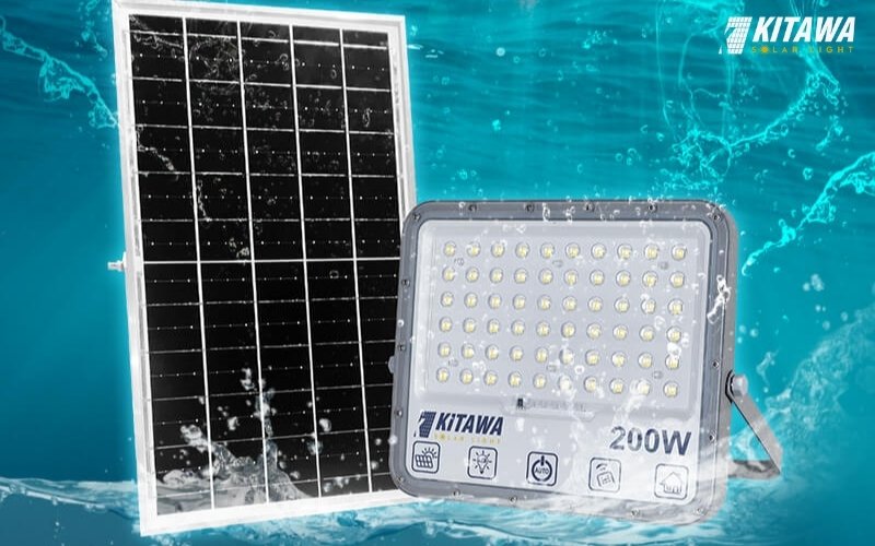 Mẫu đèn pha năng lượng mặt trời 200W được lắp đặt cho trung tâm hành chính