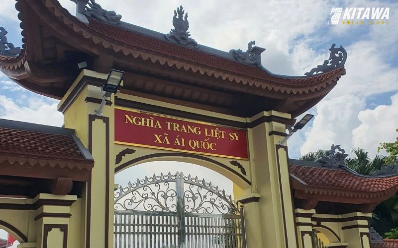 Mẫu đèn năng lượng lắp tại khu vực nghĩa trang liệt sĩ