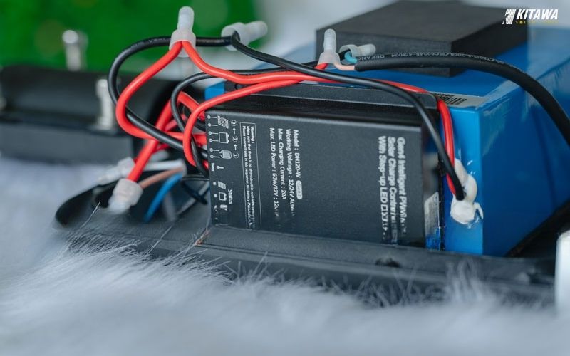 Những yếu tố cần lưu ý khi chọn bộ điều khiển MPPT hoặc PWM