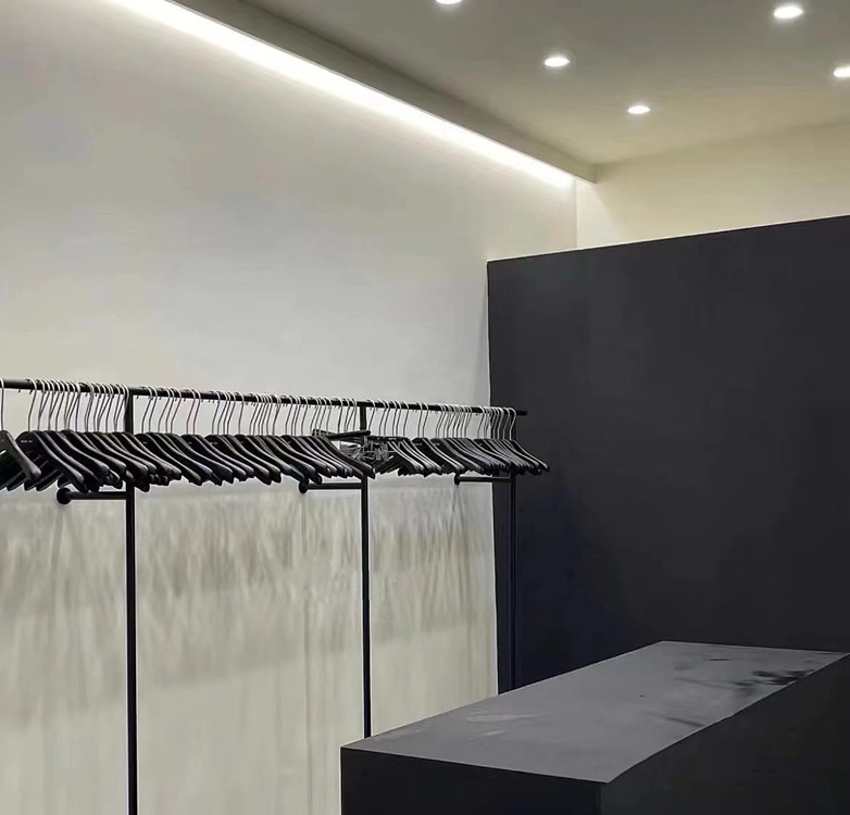 Móc áo gỗ dày đen kiểu mới