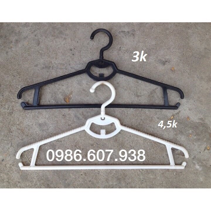 Móc áo cổ xoay màu đen