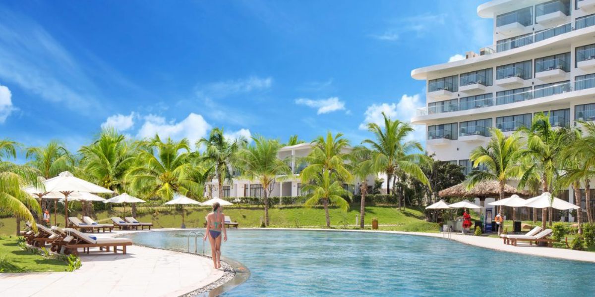 Cam Ranh Riviera Beach Resort & Spa