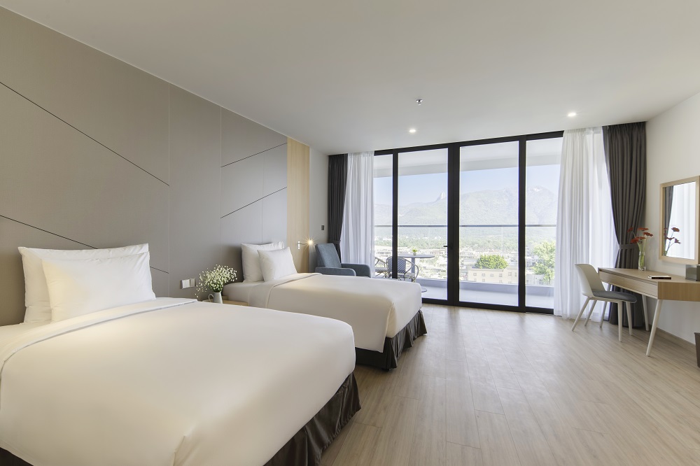 Phòng Deluxe Triple Sea View Aquamarine Cam Ranh