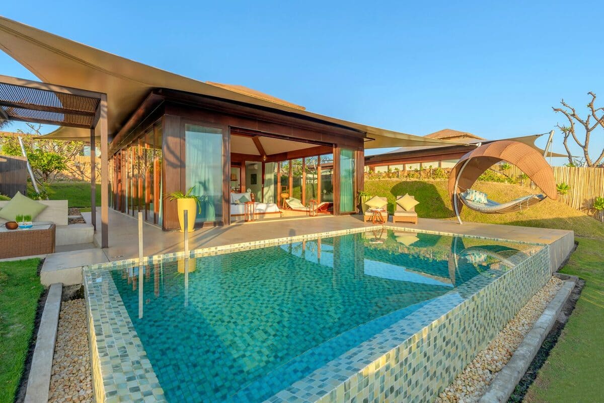 ocean-view-pool-villa-fusion-resort-cam-ranh