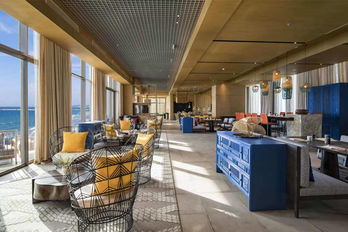 radisson-blu-cam-ranh-the-lounge