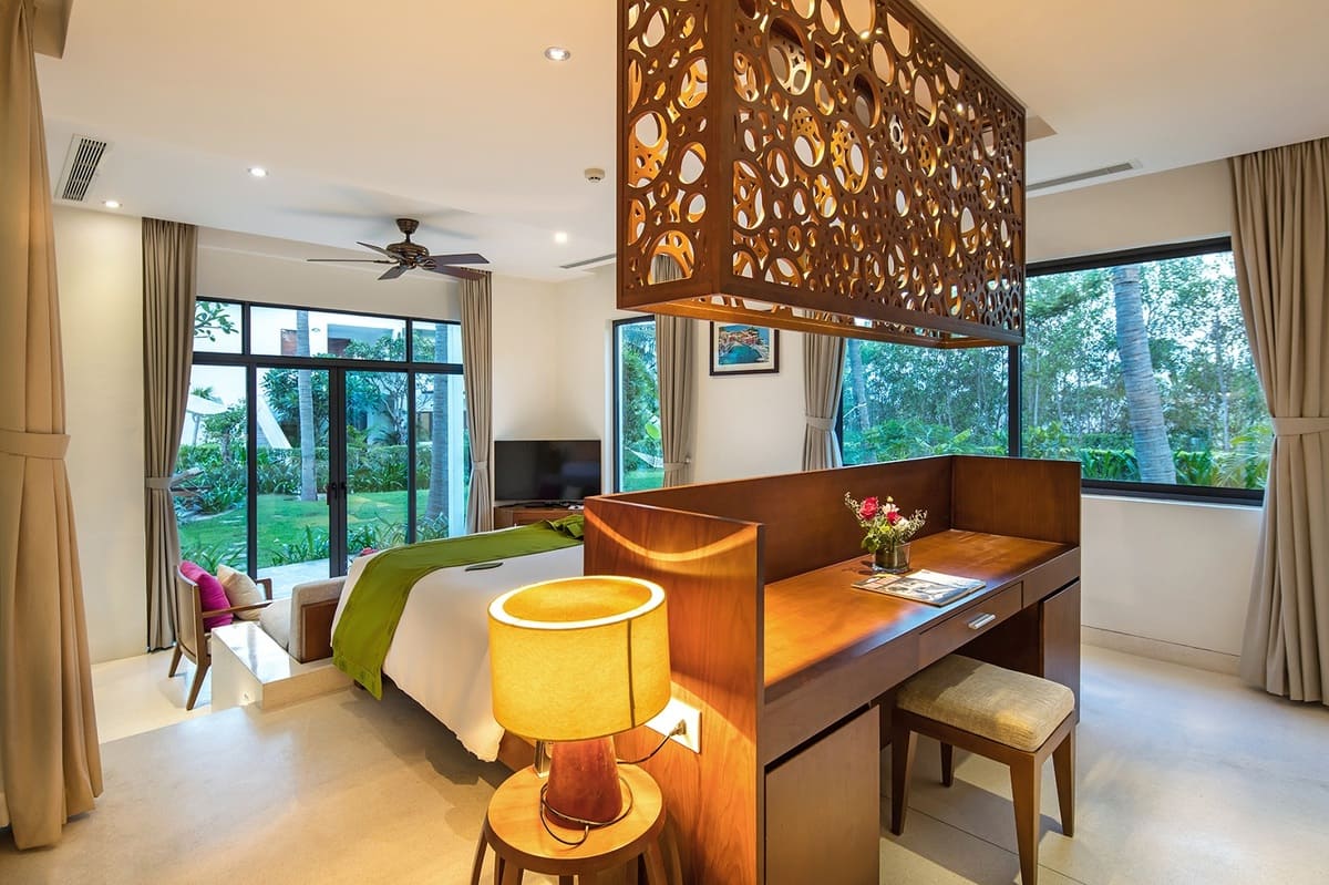 terrace-pool-suite-riviera-cam-ranh