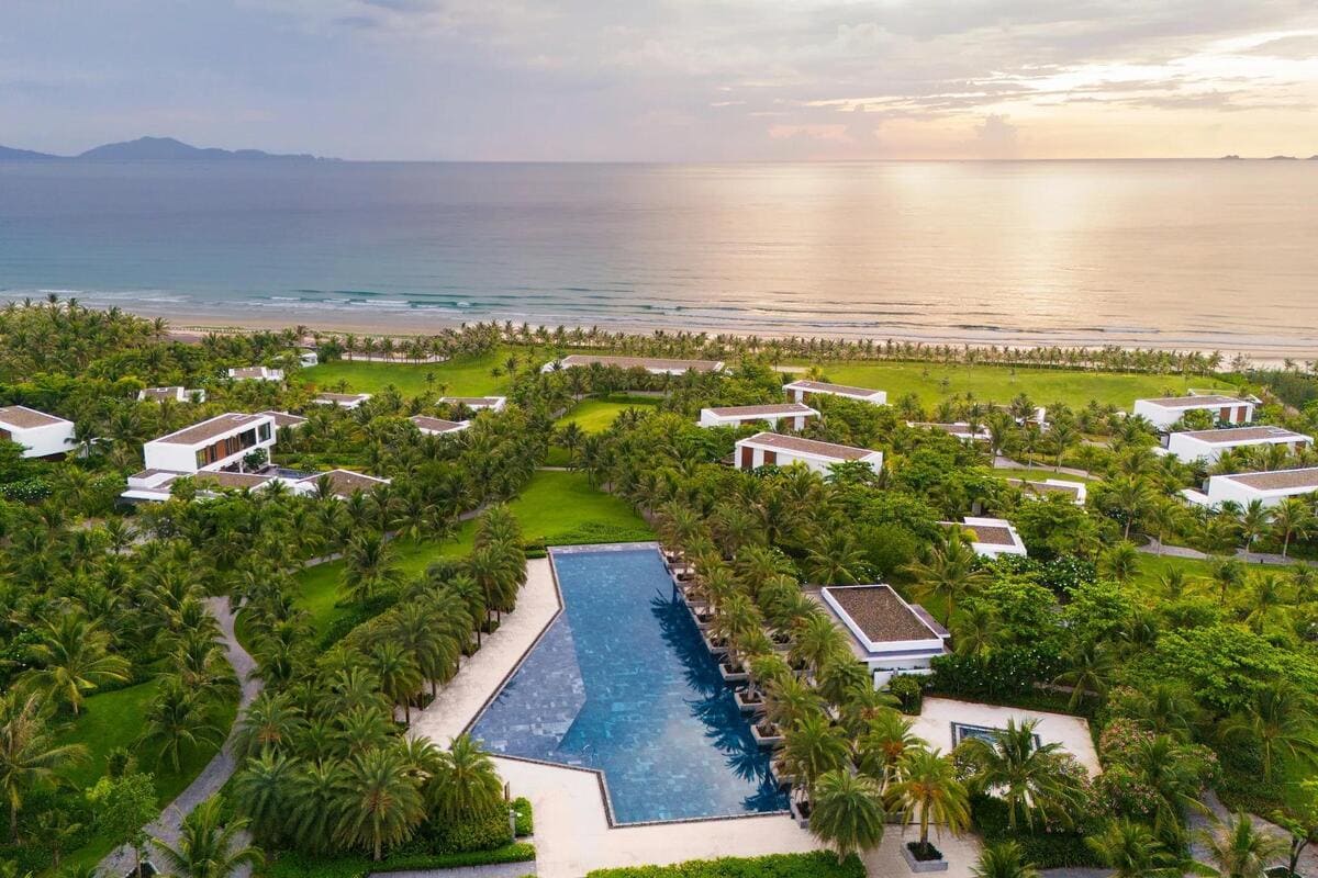 bai-bien-the-westin-resort-cam-ranh