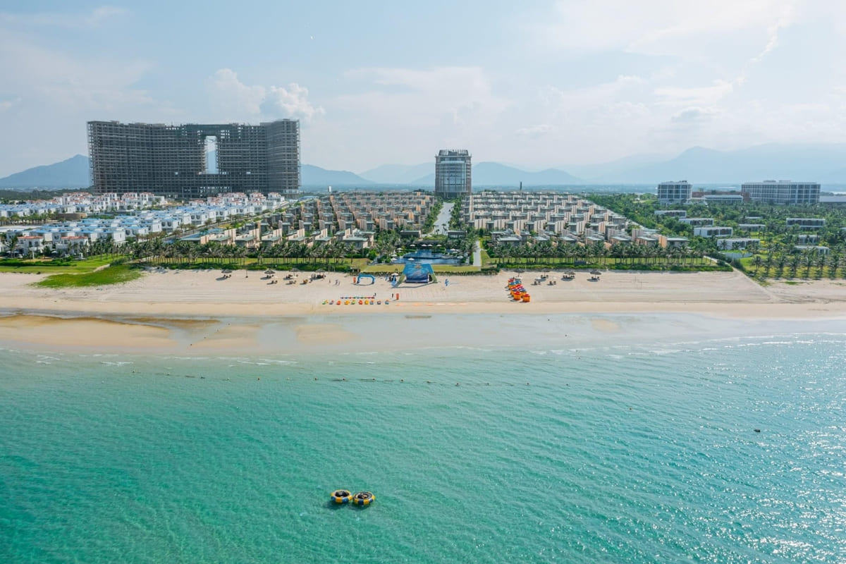 bai-bien-bai-dai-wyndham-garden-cam-ranh-resort