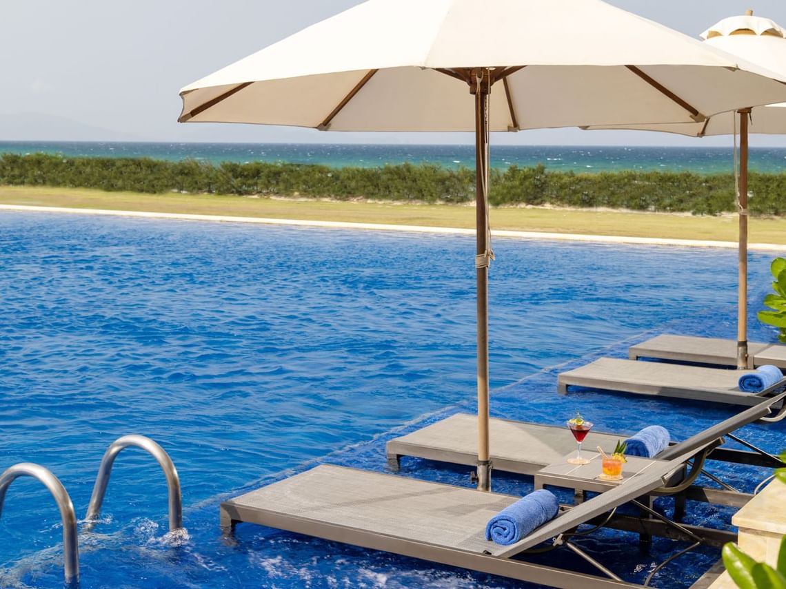 wyndham-garden-cam-ranh-pool