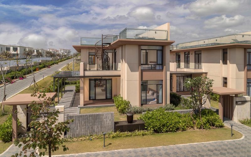 ocean-view-pool-villa-wyndham-garden-cam-ranh