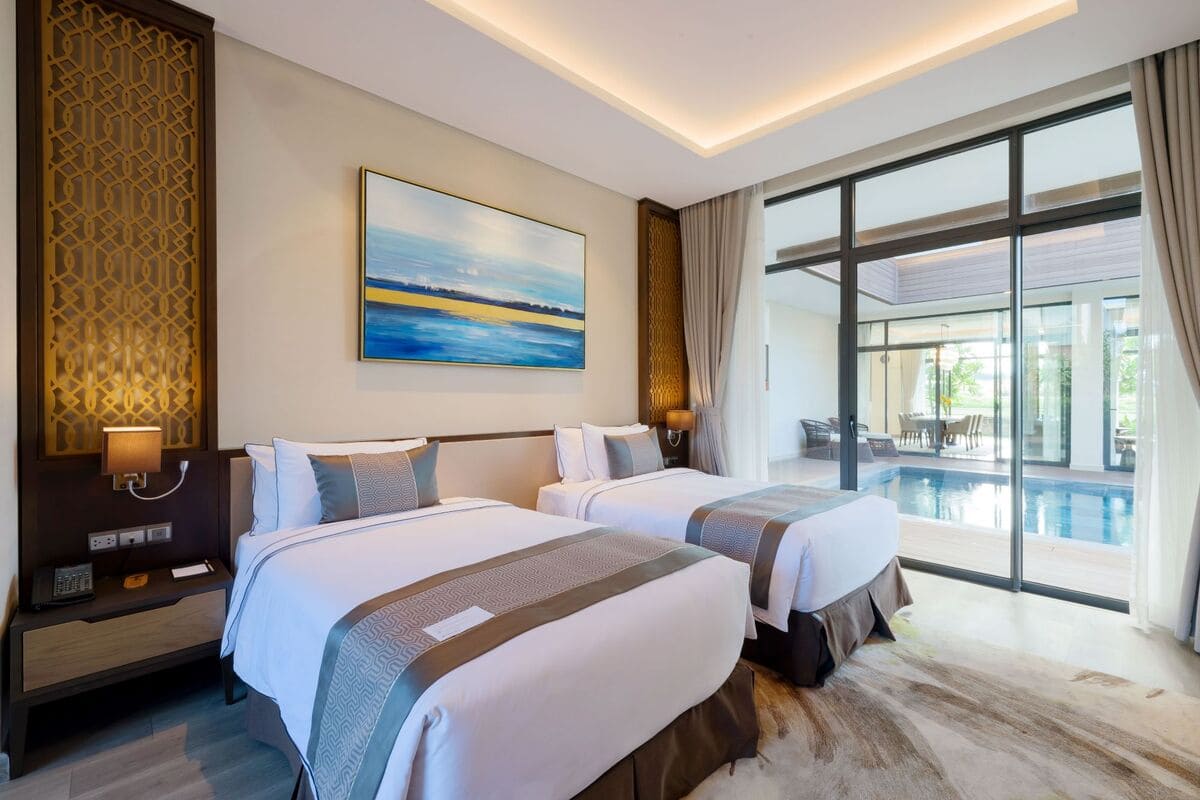 deluxe-twin-wyndham-grand-kn-paradise-cam-ranh