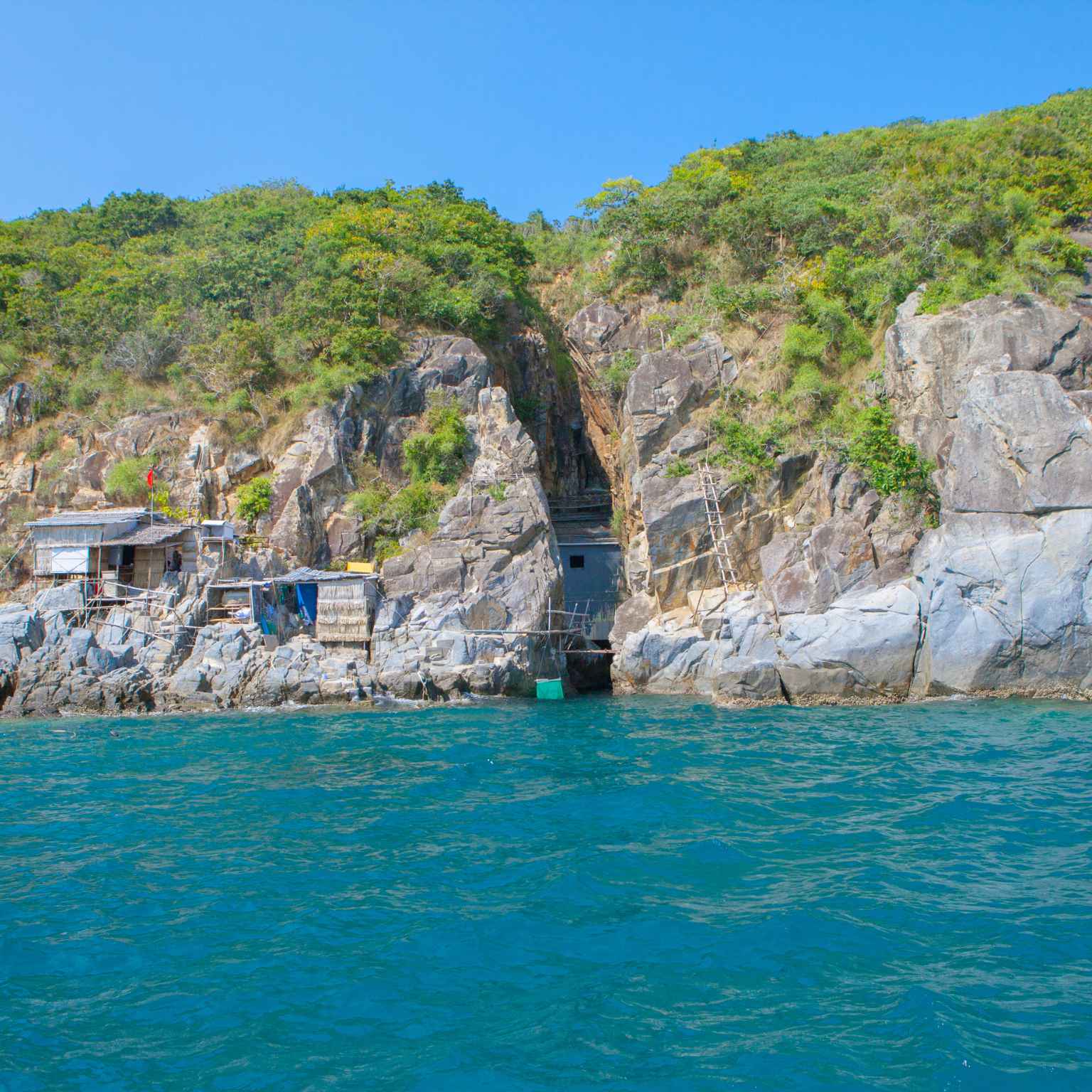 Khám phá Vịnh Nha Trang - Đoàn Chị Diễm