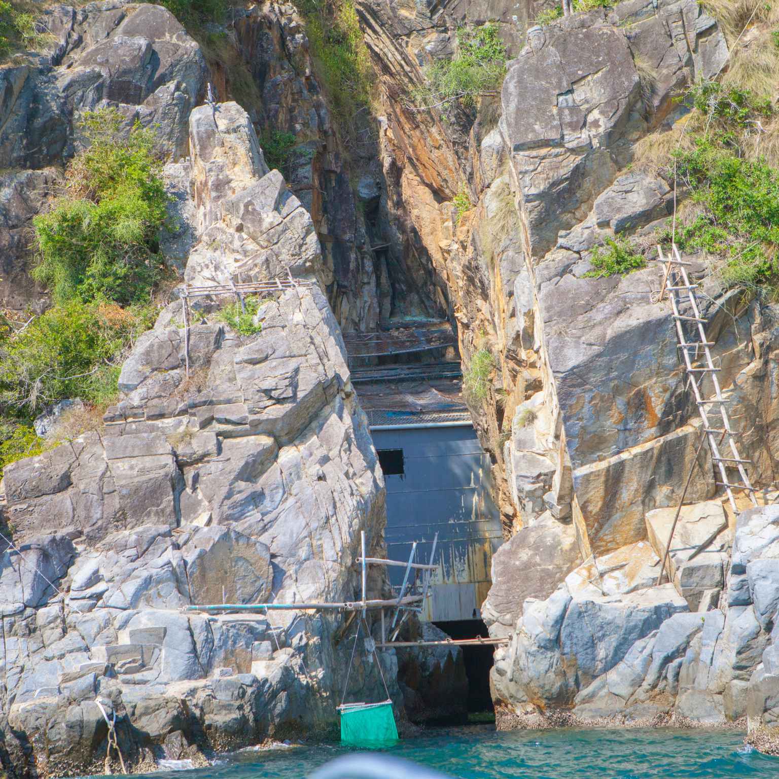 Khám phá Vịnh Nha Trang - Đoàn Chị Diễm