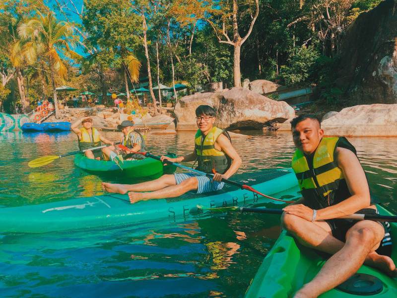 Tour Ba Hồ - Bến Du Thuyền Ana Marina