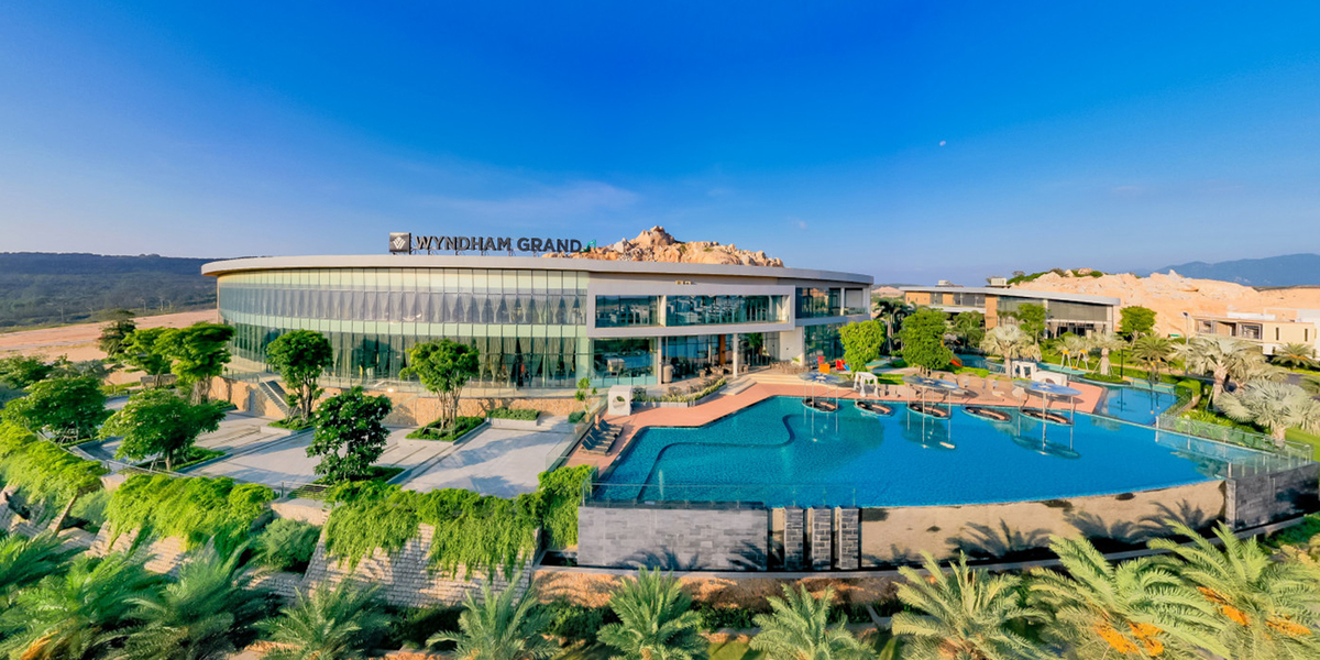 Wyndham Grand KN Paradise Cam Ranh – Combo Lưu trú, Golf & Tour biển đảo