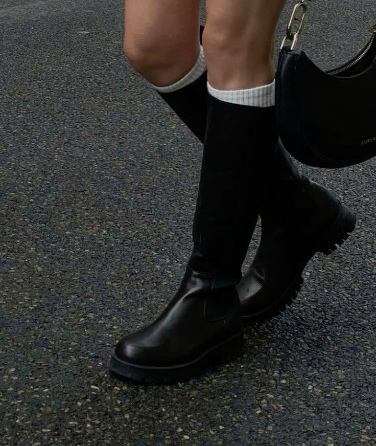 BOOTS DÀNH CHO MÙA HÈ - BÍ QUYẾT CHỌN MỘT ĐÔI BOOTS ĐI DU LỊCH CHUẨN CHỈNH